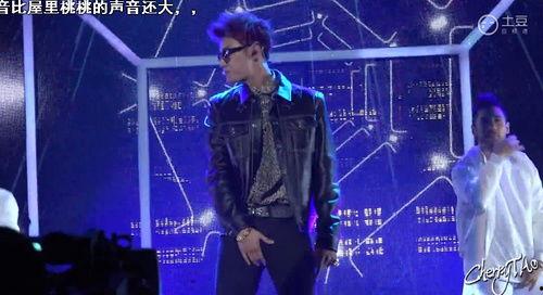 男明星跳舞摸当,男明星的舞蹈风采与瞬间触电瞬间